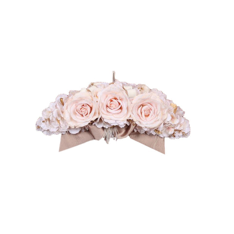 FIORI DI LENA Fuoriporta in seta rosa antico con fiocco 3 rose ortensie piume e eucalipto oro 100% made in italy L 46 cm