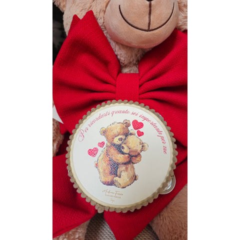 Ours en peluche beige Madame Fioccò Teddy Love avec nœud et tambour 36 x H 60 cm
