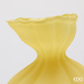Edg Enzo de Gasperi Vaso Flow Sinuoso in vetro giallo da interno D19.5xH30.5 cm - Angelica Home Stabia