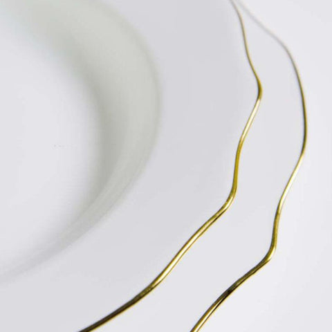 Fade Servizio 40 piatti in porcellana bianca con filo vero oro "Reyna"