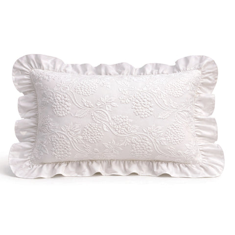 Clodette Cuscino arredo rettangolare in cotone e pizzo bianco "Claire" 40x50 cm