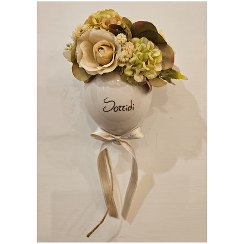 Mata Creazioni Palloncino artigianale in porcellana bianca con fiori da appendere 12x8xH13 cm 3 varianti(1 unità) - Angelica Home Stabia