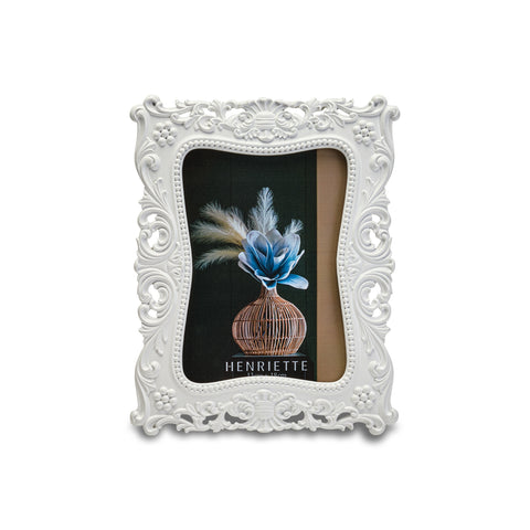 Henriette Vintage Photo Frame in White Resin "Ostuni" 19.5x25cm (13x18cm)