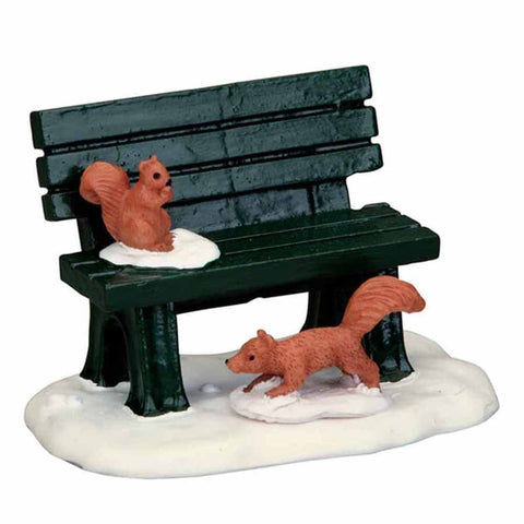 LEMAX Panchina con scoiattoli "Park Bench In Winter" in resina H4.5 x 6.6 x 4.3 cm