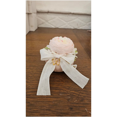 Fiori di Lena Puffo artigianale fiore ranuncolo e applicazione farfalla D8xH9 cm 5 varianti(1 unità) - Angelica Home Stabia