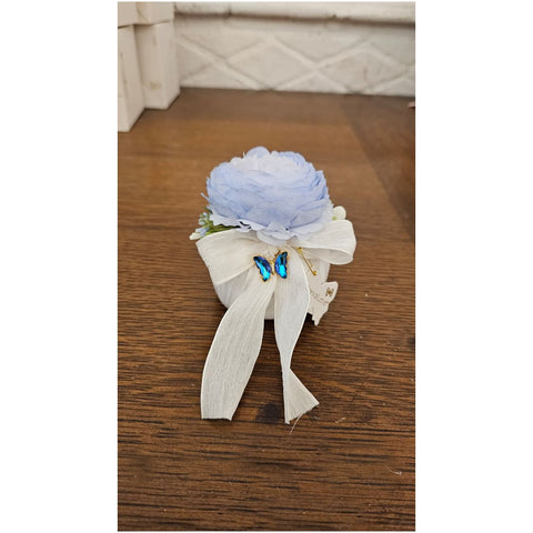 Fiori di Lena Puffo artigianale fiore ranuncolo e applicazione farfalla D8xH9 cm 5 varianti(1 unità) - Angelica Home Stabia
