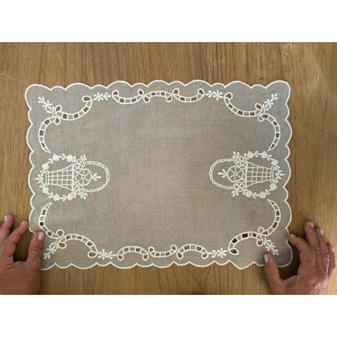 Blanc Mariclò Lot de 2 sets de table brodés en lin mélangé beige « Dentelle » 38x50 cm