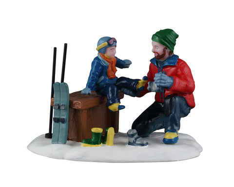 LEMAX Personaggi Padre e Figlio Sci "Father And Son Ski Day" H4.9×7×4.5 cm