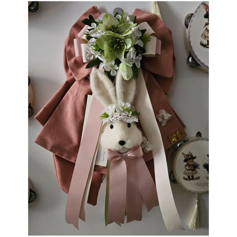 Madame Fioccò Fiocco rosa Coniglio pasquale con fiori e pizzo "Sognatore" L35xH50 cm