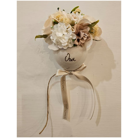 Mata Creazioni Palloncino artigianale in porcellana bianca con fiori da appendere 10x8xH10.5 cm 3 varianti(1 unità) - Angelica Home Stabia