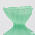 Edg Enzo de Gasperi Vaso Flow Sinuoso in vetro opaco verde da interno D19.5xH30.5 cm - Angelica Home Stabia