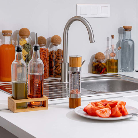 Estia Home Set 2 Bottiglie per Olio e Aceto, base in legno "Allure" 500 ml
