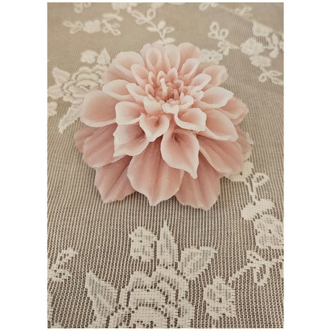 Cereria Parma Candela Fiore Dalia artigianale D12xH5 cm 3 varianti(1 unità)