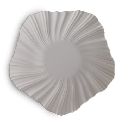 Henriette Centrotavola foglia in ceramica bianca "Flussi" D36 cm - Angelica Home Stabia