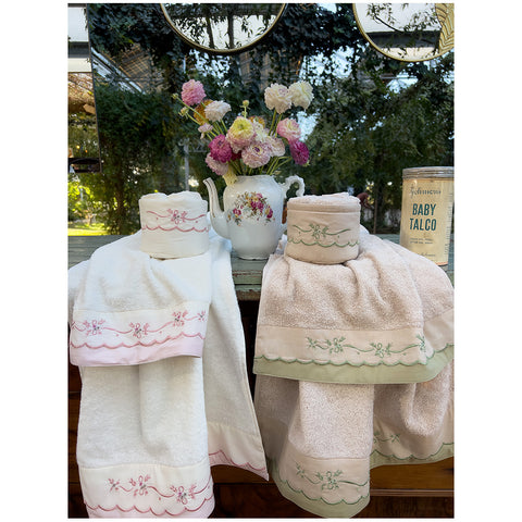 L'Atelier 17 Set 2 asciugamani con balza ricamata "Nonna Rosetta" Shabby 6 varianti (1pz)