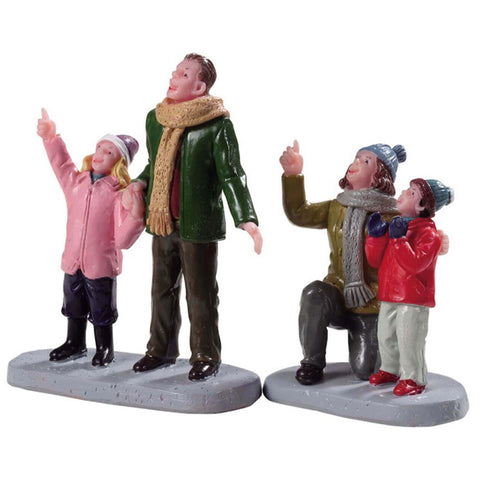 LEMAX Two-piece set Family admires fireworks "People Admiring Fireworks" in resin H6.8 cm