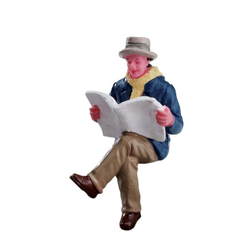 LEMAX Gentleman avec journal "Reading Morning Papers" en polyrésine H5,7 x 2,7 x 3,5 cm