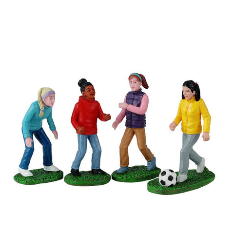 LEMAX Set of 4 "Girls Soccer Game" characters in resin H6.1 x 10.8 x 4.8 cm