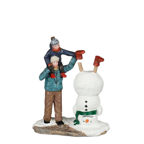 Luville Personaggio "Creando un pupazzo di neve" 7,5x4xh9 cm