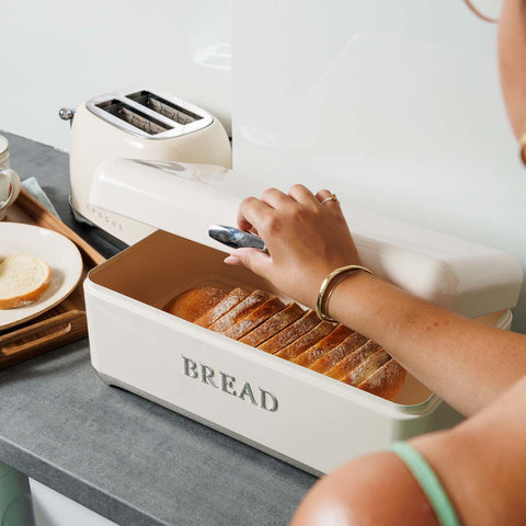 Estia Home Scatola Portapane rétro in metallo crema "Epoque" 42.5x25.3xH18 cm