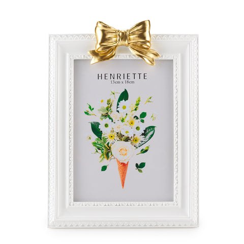 Henriette Cornice Bow Portafoto in resina bianco/oro con fiocco "Ostuni" 18x24,5cm(13x18cm) - Angelica Home Stabia