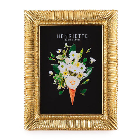Henriette Pleated Photo Frame in Gold Resin "Ostuni" 18x23 (13x18 cm)