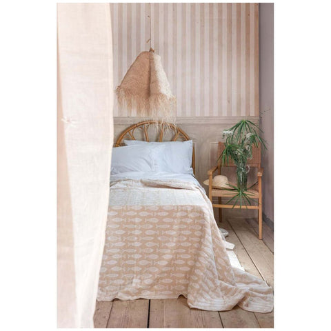 Blanc Mariclò Trapunta matrimoniale primaverile beige in microfibra con gala "Pesciolini" 260x260 cm - Angelica Home Stabia