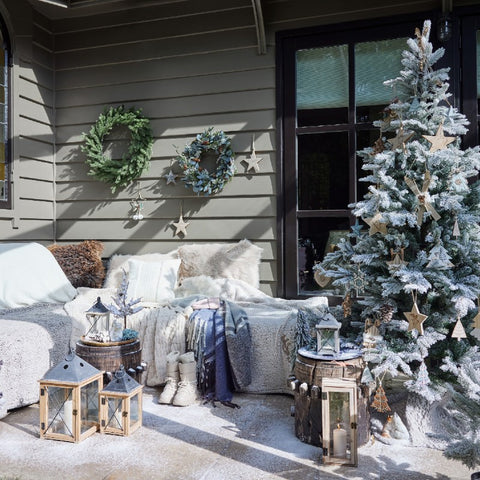 Sapin de Noël Kaemingk Grandis enneigé et pré-illuminé avec 700 lumières LED, D162 x H240 cm