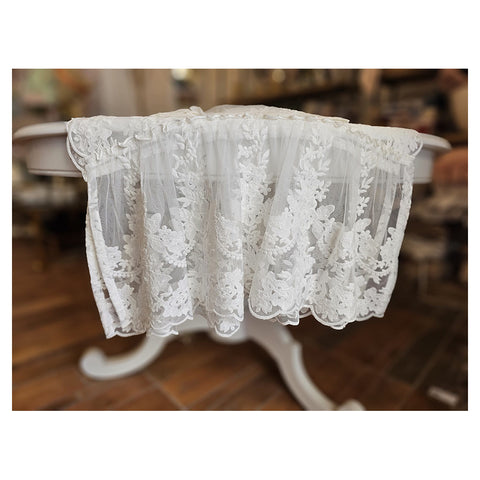 CHARMING Handcrafted runner in total lace with "LUIGI XVI" embroidery 60x160 cm