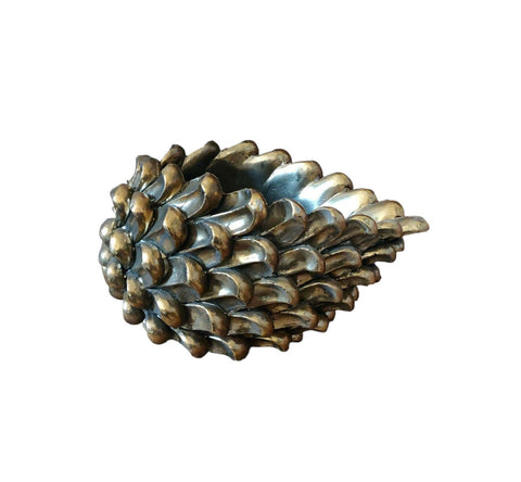 Fiori di Lena gold pine cone shaped pocket emptier 23x17x13 cm