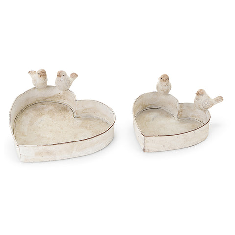 FABRIC CLOUDS Lot de deux paniers en forme de cœur en métal beige avec oiseaux vintage effet antique, Shabby Chic Chloé