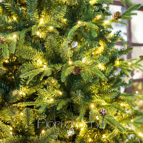 Sapin de Noël fleurs de Lena 800 LED, 3464 branches avec pommes de pin "Cortina" H240 cm