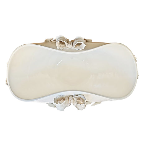 AD REM Handcrafted ivory ceramic shell centrepiece
