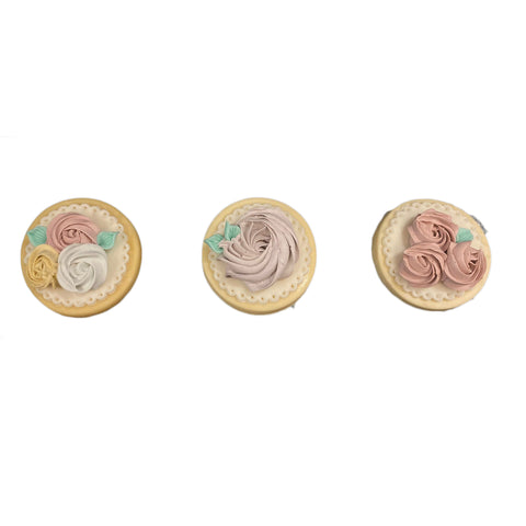 I DOLCI DI NAMI Set 3 biscotti artificiali dolce decorativo con panna Ø7 cm