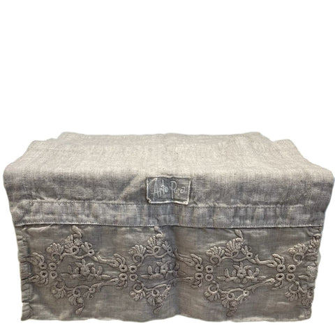 PURE ART Table runner with arabesque embroidery 40x90 cm AP1.017.RA.GESSOOLD