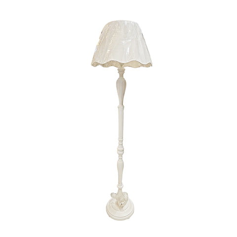 Brulamp White floor lamp in striped wood with lampshade