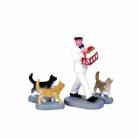 LEMAX Set of 4 characters with milk and three cats for your Christmas village
