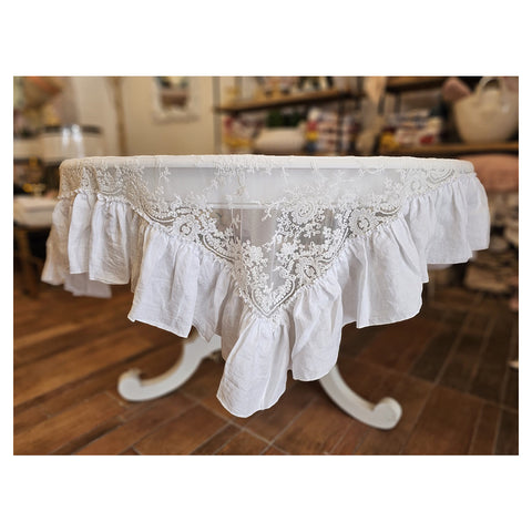 Charming table cover in natural linen blend with lace and ruffles "Mariant" 180x180 cm