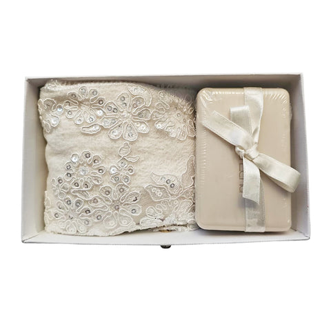 Fiori di Lena Ensemble gant de toilette avec dentelle et pain de savon fabriqué en Italie 30x30 cm