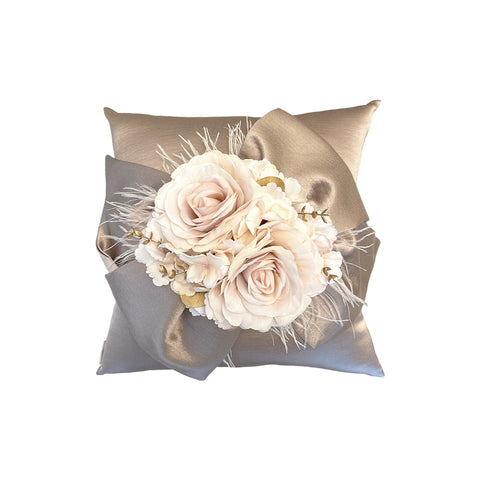 FIORI DI LENA Cushion in antique pink silk with bow and 2 roses, hydrangeas, feathers and gold eucalyptus 100% made in Italy H 40x40 cm