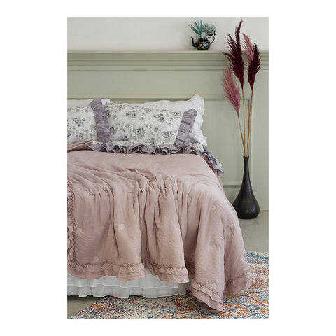 L'ATELIER 17 "Ravello" delavè microfibre light single quilt for spring and summer with embroidery and Shabby Chic frill 180x255 cm 3 variants