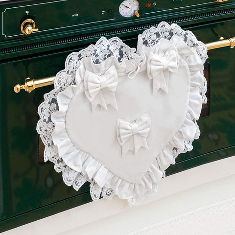 CUDDLES AT HOME SWAMI heart-shaped oven cover with bows and white frill 55x40 cm
